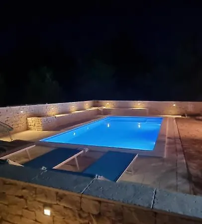 Torovi Hills Apartman Vir