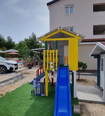 Torovi Hills