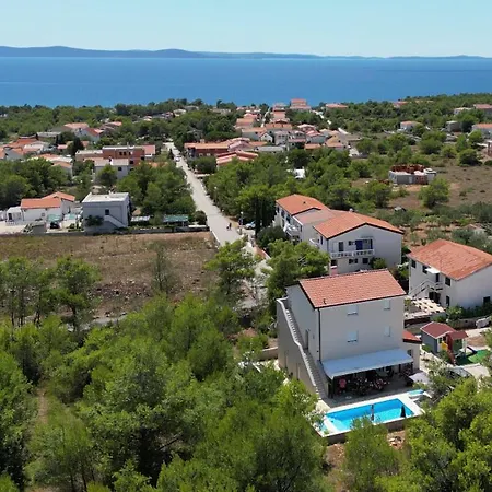 Torovi Hills *